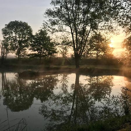 Вилла Domaine Des Galinaces Roulotte La Roussette 2-4P Marigny-les-Reullee Экстерьер фото